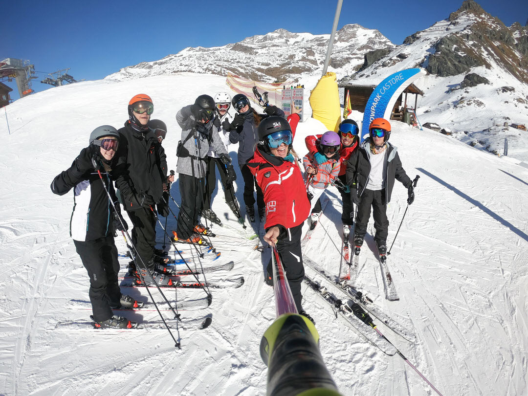Beginner ski lessons courmayeur